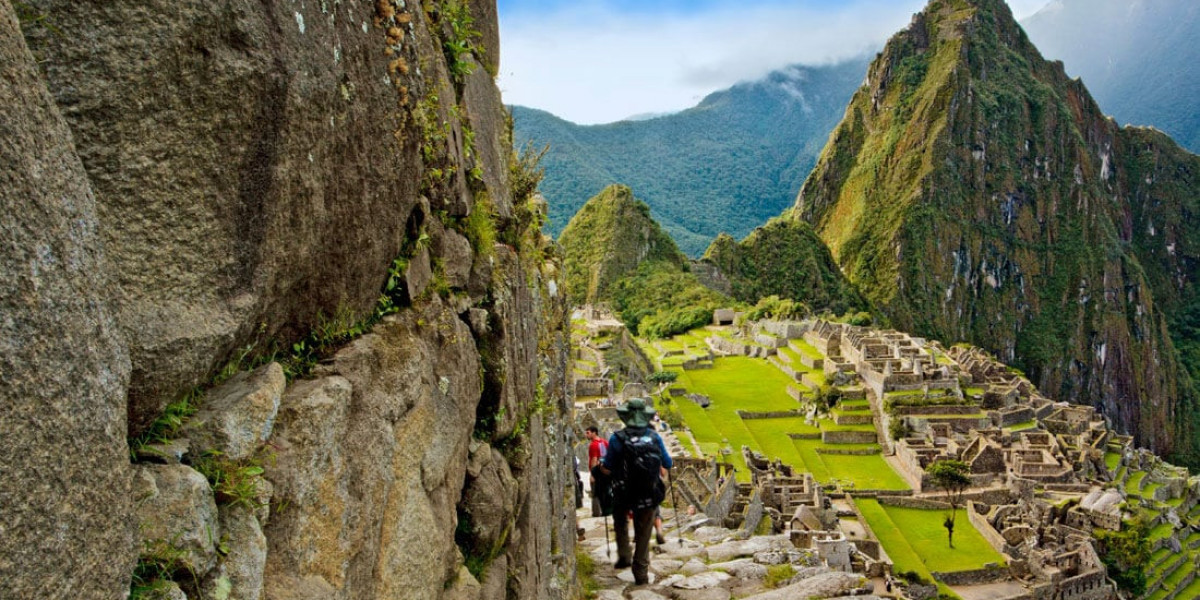 What to Enjoy on a One Day Inca Trail Hike to Machu Picchu?