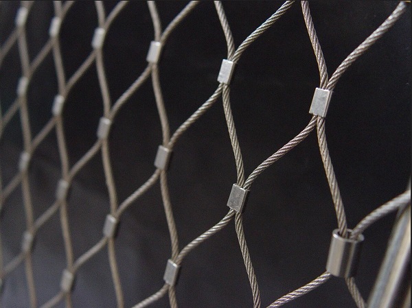 Metart Building Tech: Standoffs, Architectural Glass Solutions, and the Architectural Glass Solutions, and the Architectural Glass Works – Architectural wire mesh